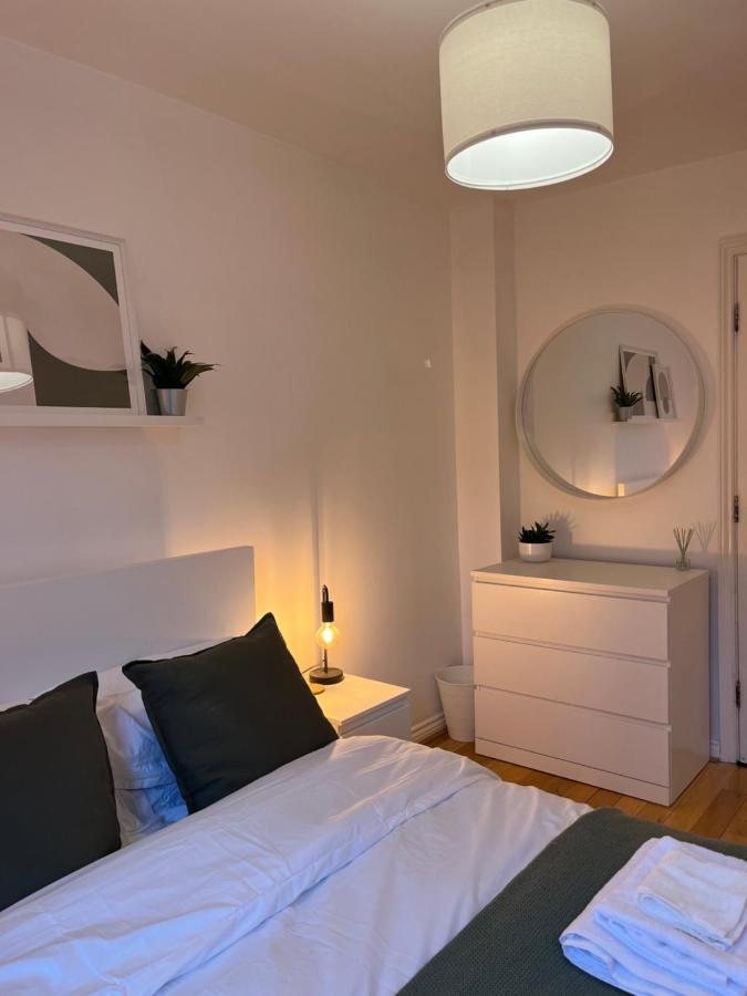 Homely 2 Story Cathedral City Apartment Durham Ngoại thất bức ảnh